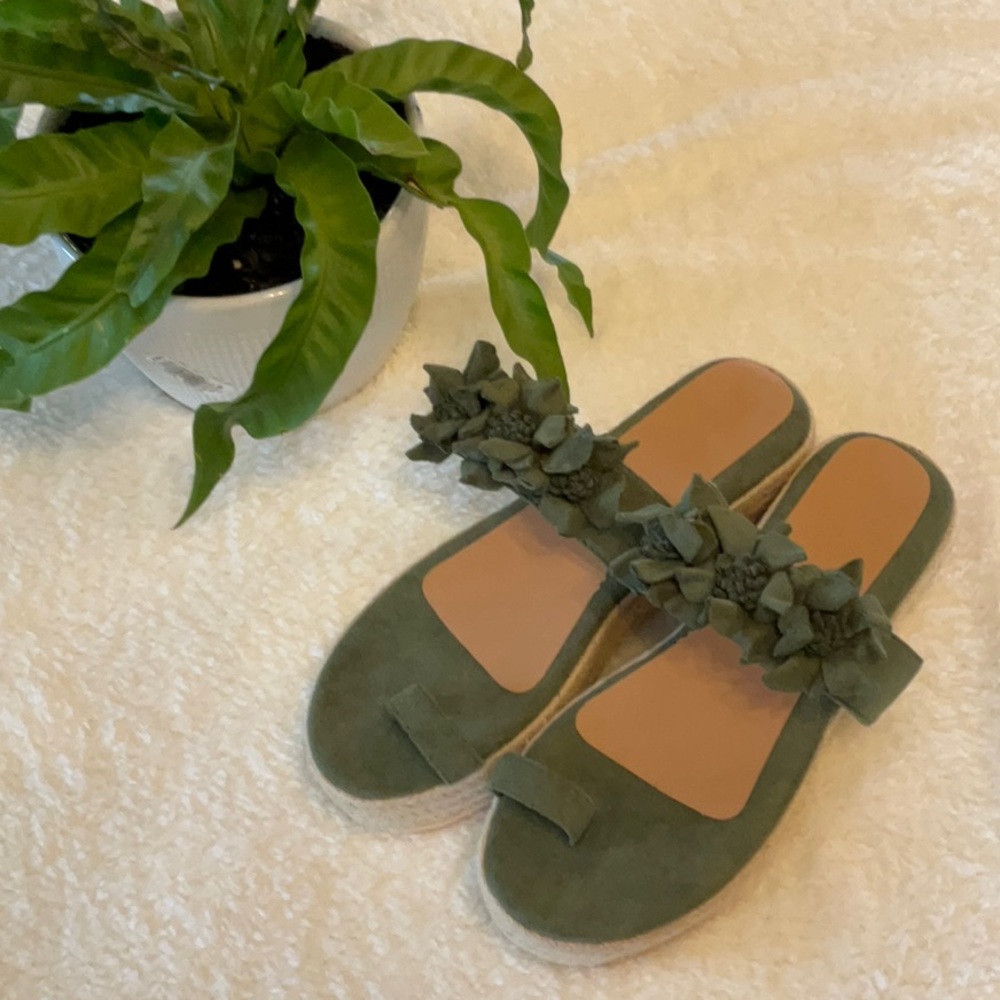 Flower Sandals - 8 - Picture 5 of 8